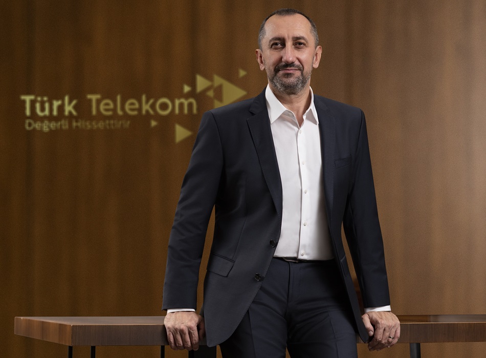 Türk Telekom’dan sanatın kalbi AKM’de erişilebilir tiyatro deneyimi